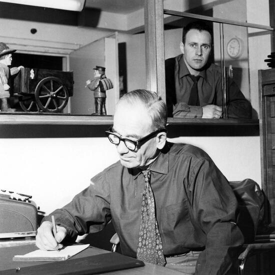 Gustav Ceder, vikarierar på byggnadsindustridepartementet efter Torsten Holms dödsfall (foto 11 oktober 1960).
